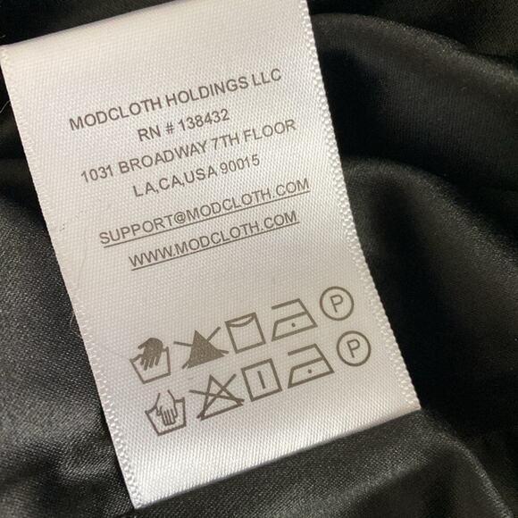 ModCloth Dress Crushed Black Velvet Babydoll Mini with Bow Twist Back Size 4 - Picture 11 of 13